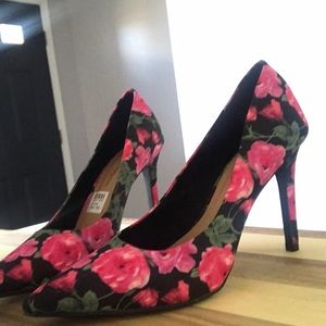 Pink roses heels